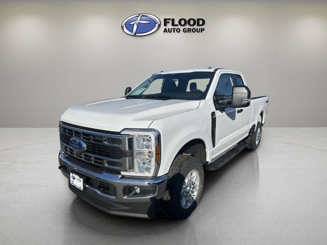 2026 Ford Super Duty F-350 SRW XLT