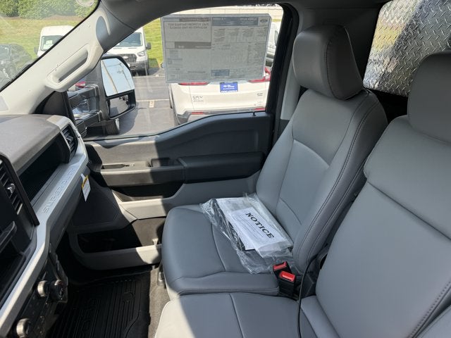 2026 Ford Super Duty F-550 DRW XL