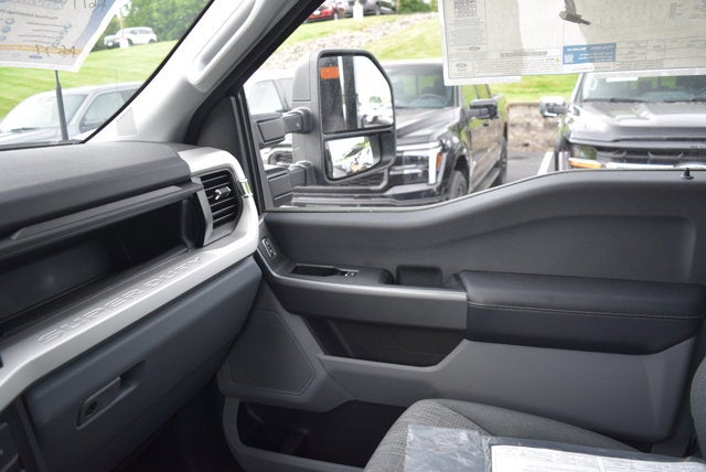 2026 Ford Super Duty F-600 DRW XLT