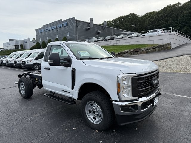 2027 Ford Super Duty F-350 SRW XL