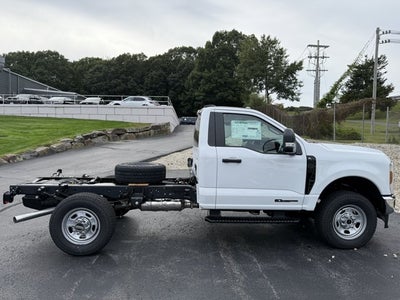 2027 Ford Super Duty F-350 SRW XL