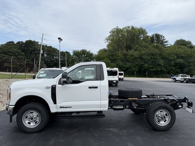 2027 Ford Super Duty F-350 SRW XL