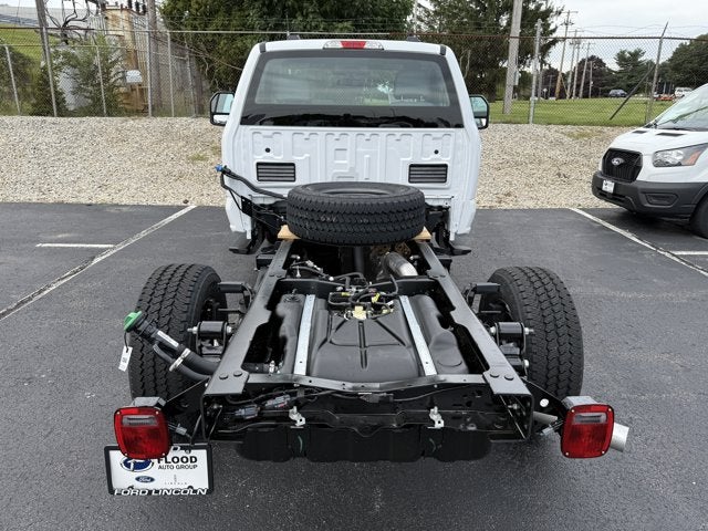 2027 Ford Super Duty F-350 SRW XL