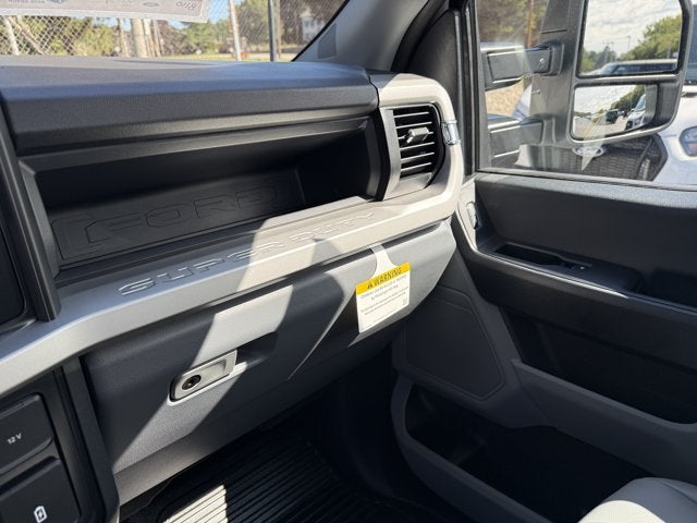 2027 Ford Super Duty F-350 DRW XL DRW