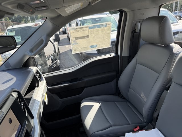 2027 Ford Super Duty F-350 DRW XL DRW