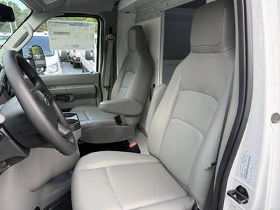 2027 Ford E-Series Cutaway Base Cutaway
