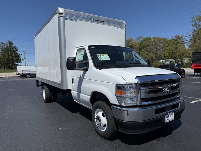 2027 Ford E-Series Cutaway E-450 DRW