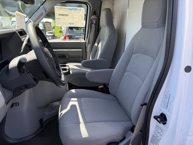 2027 Ford E-Series Cutaway E-450 DRW