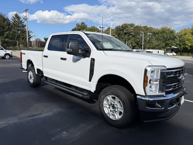 2027 Ford Super Duty F-250 SRW XLT
