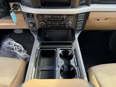 2027 Ford Super Duty F-250 SRW XLT