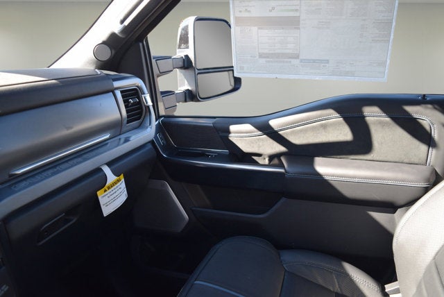 2025 Ford Super Duty F-250 SRW Platinum