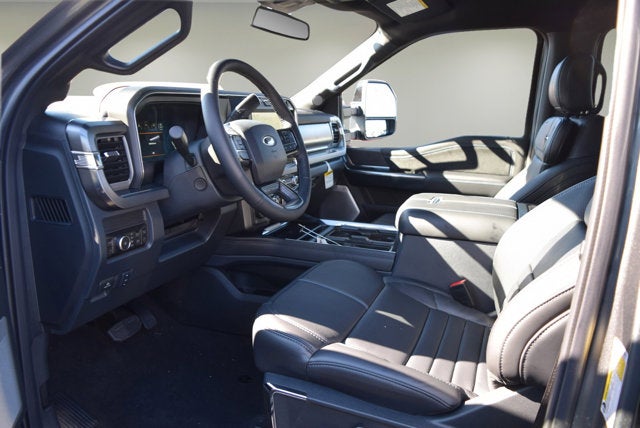 2025 Ford Super Duty F-250 SRW Platinum