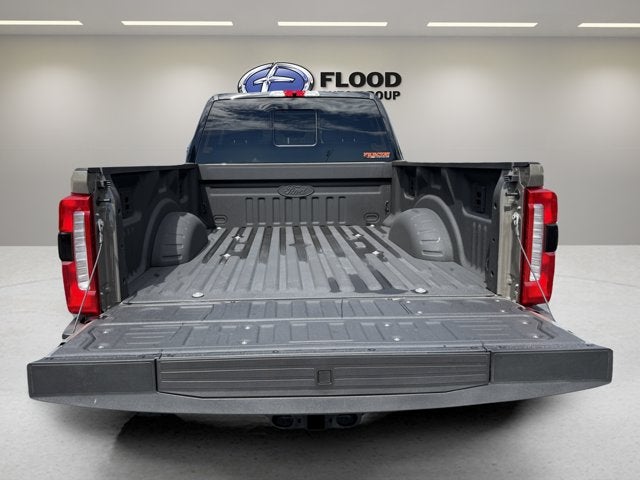 2026 Ford Super Duty F-250 SRW Black Widow