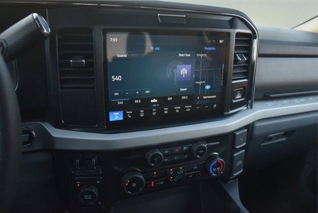 2026 Ford Super Duty F-350 SRW XLT