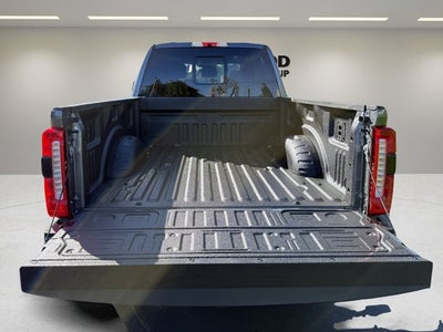 2027 Ford Super Duty F-350 SRW Lariat