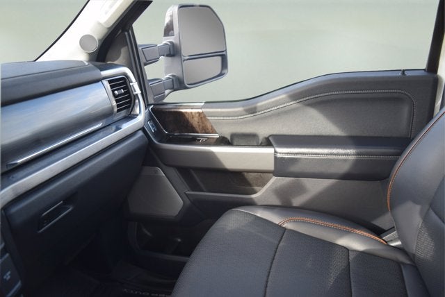 2025 Ford Super Duty F-350 SRW LARIAT