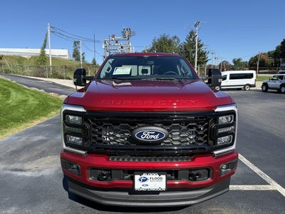 2027 Ford Super Duty F-350 SRW Lariat