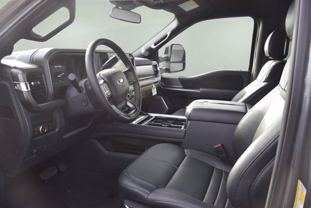 2026 Ford Super Duty F-350 SRW Platinum