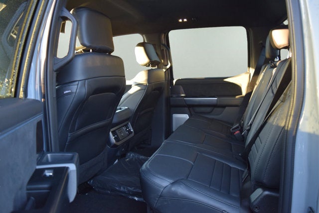 2026 Ford Super Duty F-350 SRW Platinum