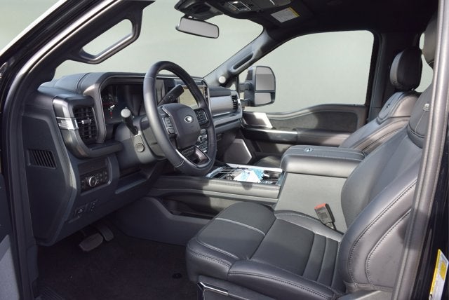 2026 Ford Super Duty F-350 SRW Platinum