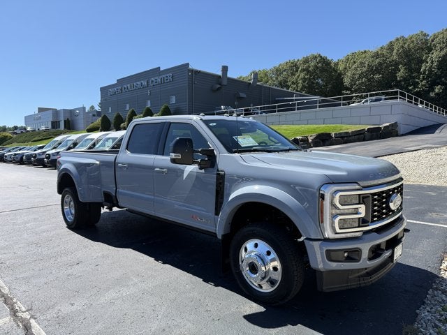 2027 Ford Super Duty F-450 DRW Platinum DRW