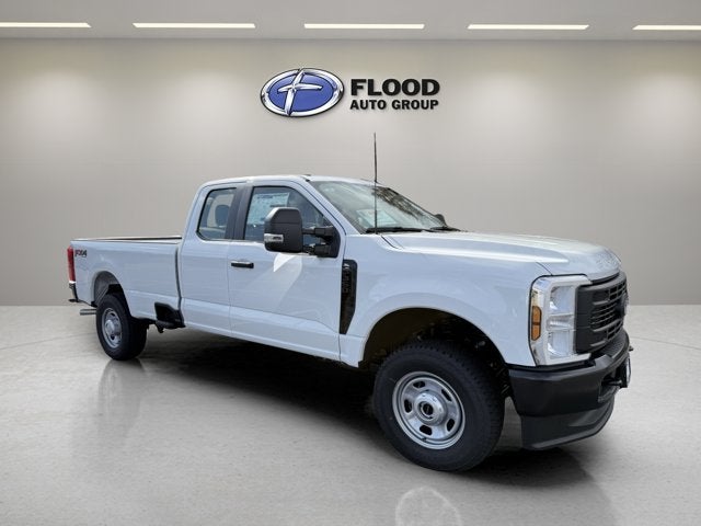 2027 Ford Super Duty F-350 SRW XL
