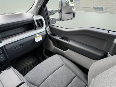 2027 Ford Super Duty F-350 SRW XL