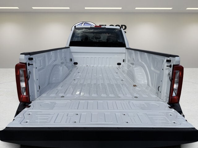 2027 Ford Super Duty F-350 SRW XL