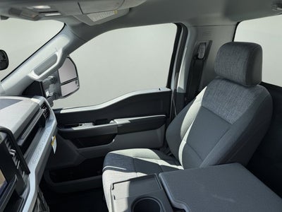 2026 Ford Super Duty F-350 SRW XLT