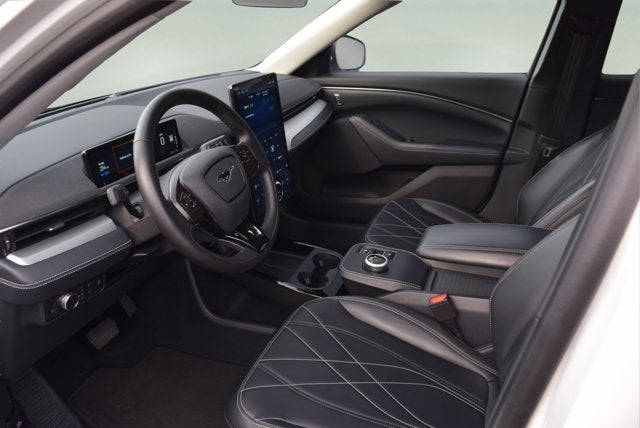 2022 Ford Mustang Mach-E Select