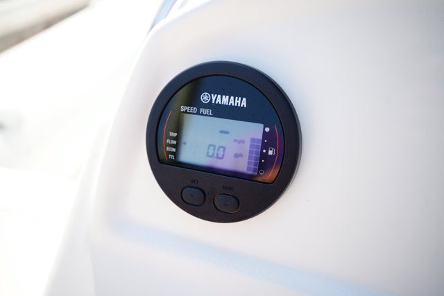 2025 Zodiac YACHTLINE YL490DL DELUXE Base