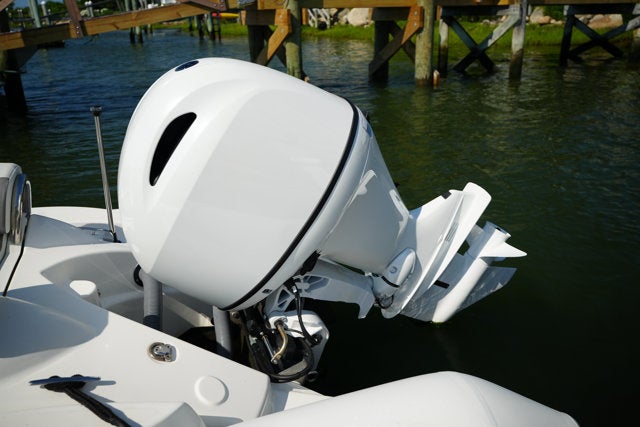 2025 Zodiac YACHTLINE YL490DL DELUXE Base
