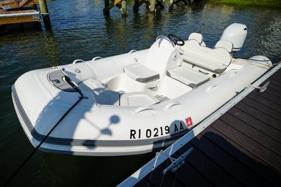 2025 Zodiac YACHTLINE YL490DL DELUXE Base