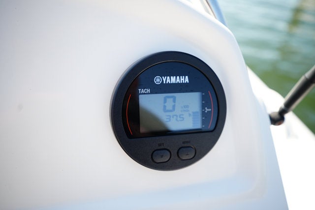 2025 Zodiac YACHTLINE YL490DL DELUXE Base