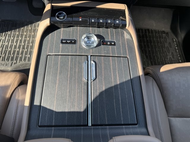 2025 Lincoln Navigator Black Label