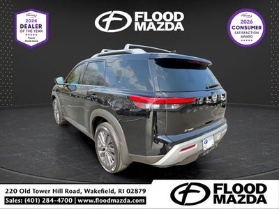 2023 Nissan Pathfinder SL