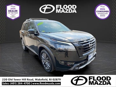 2023 Nissan Pathfinder SL