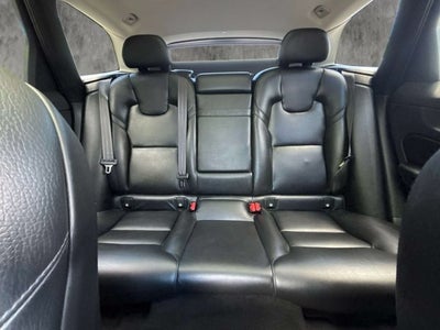 2018 Volvo XC60 Momentum