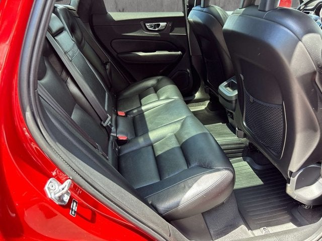 2018 Volvo XC60 Momentum
